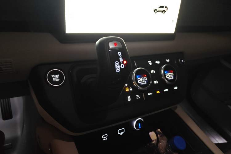 Used Land Rover Defender 2024 90 2.0T P300 S