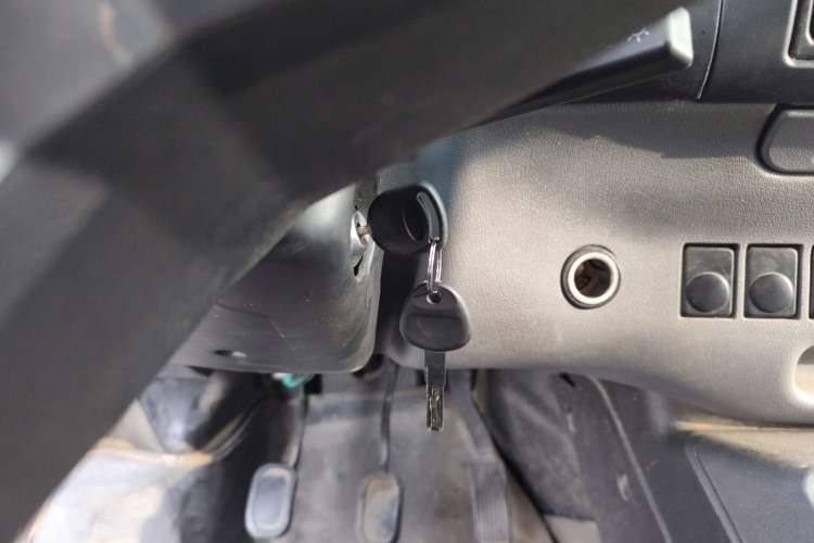 Used JMC Transit 2017 2.8T Commercial Version Short Wheelbase Mid-Roof 6/7/8-Seater JX493
