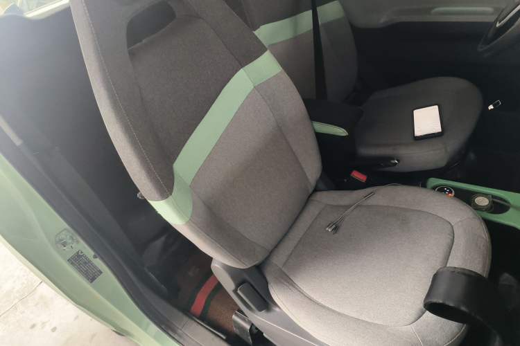 Used Wuling Hongguang MINIEV 2021 Macaron Premium Model – Lithium Iron Phosphate
