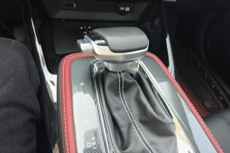 Used CHANGAN OSHAN X5 2021 1.5T DCT Prestige Edition Gear Lever