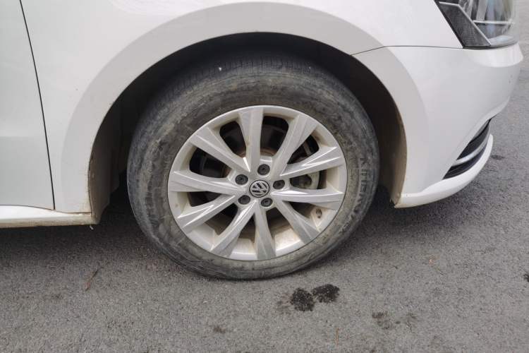 Used Volkswagen Lavida 2018 Classic 1.5L Manual Comfort Edition China VI Standard Exterior 7