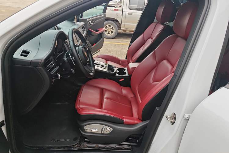 Used Porsche Macan 2024 Macan 2.0T