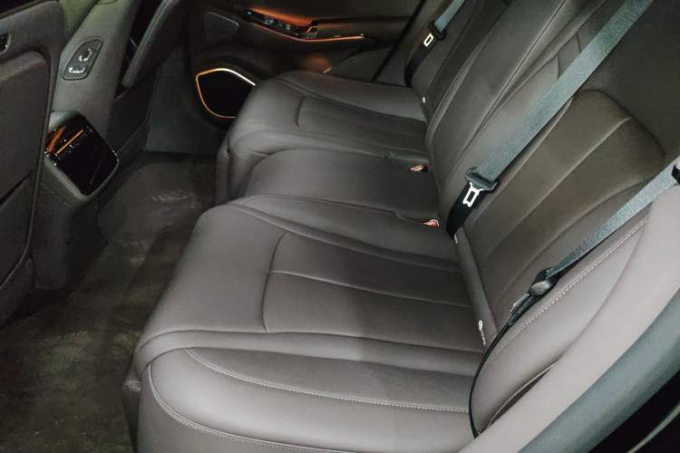 Used Denza Z9 2024 1100 km All-Wheel-Drive Ultra Version