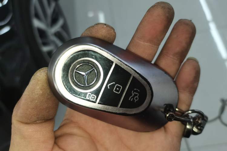 Used Mercedes-Benz E-Class 2024 Refresh E 300 L Stylish Edition Vehicle Key