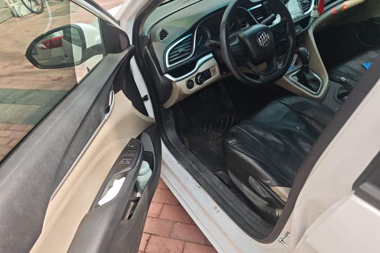 Used Buick GT 2017 15N Automatic Elite Version
