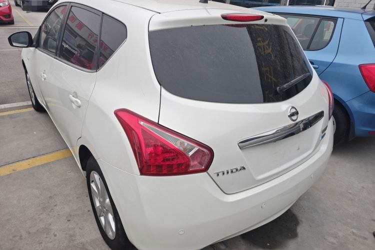 Used Nissan Tiida 2011 1.6L Manual Comfort Edition
