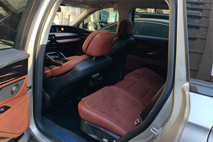 Used Lincoln Nautilus 2023 2.0T All-Wheel-Drive Zunrui Hybrid Version
