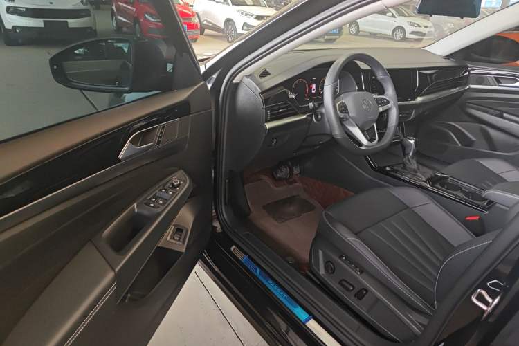 Used Volkswagen Passat 2025 Premium Version 380TSI Dragon Edition