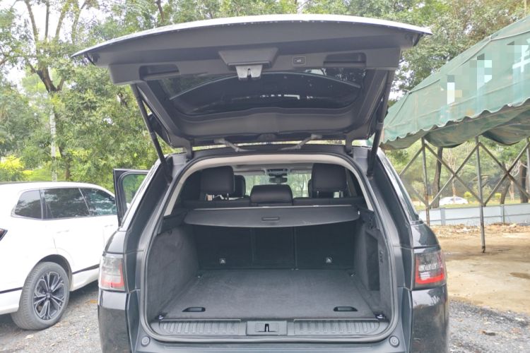 Used Land Rover Range Sport 2020 3.0 L6 SE Trunk