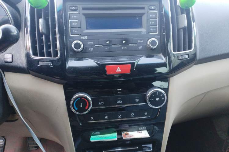 Used Chery E3 2013 1.5L Manual Fashion Model
