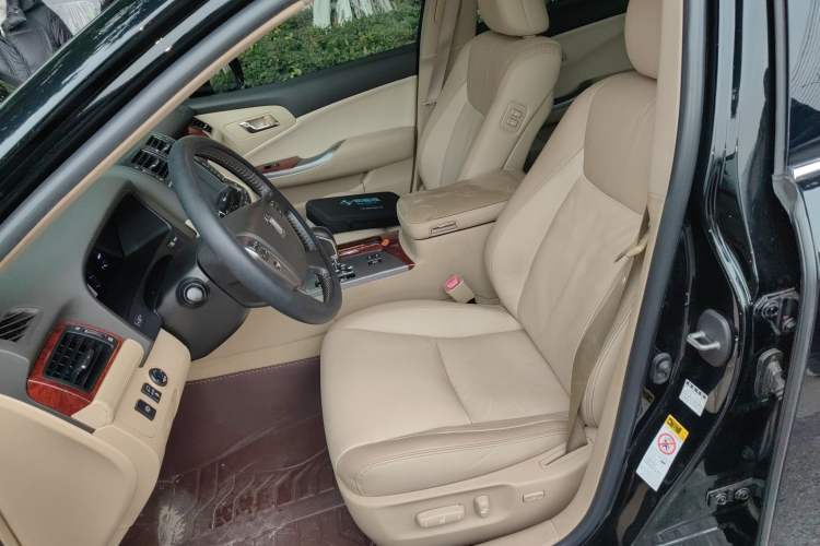 Used Toyota Crown 2012 2.5L Royal Leather Edition