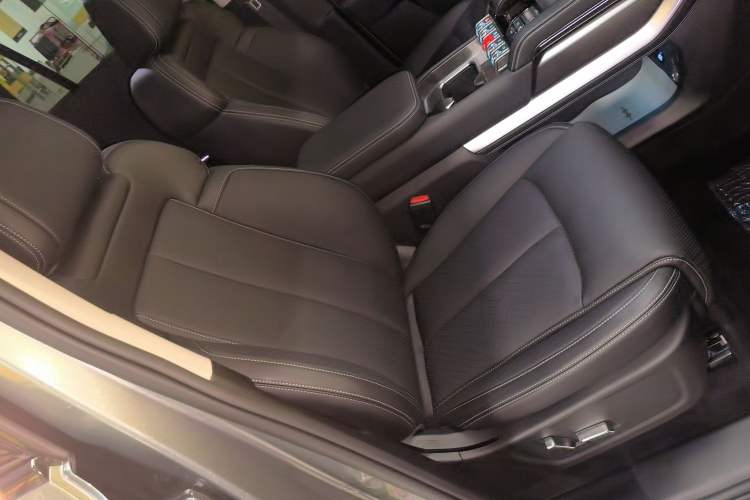 Used Formula Leopard Titanium 3 2025 501 km All-Wheel Drive Intelligent Driving Max Edition
