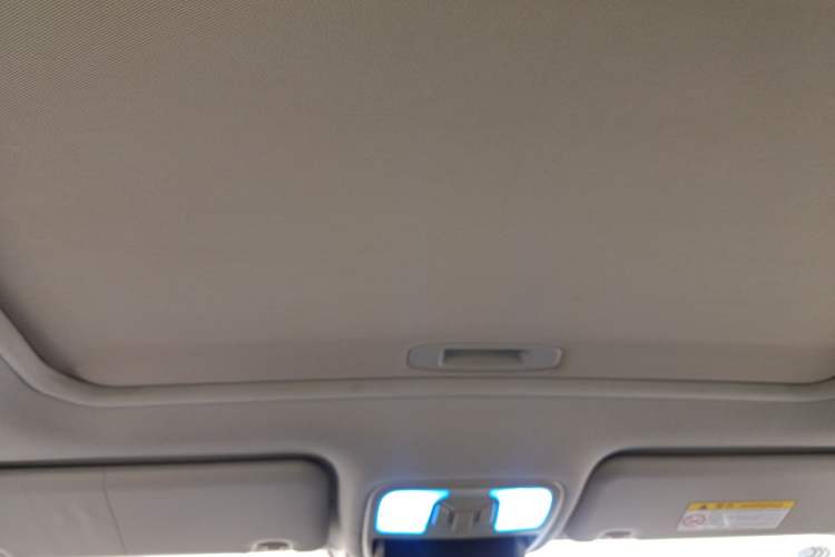 Used Huatai Santa Fe 2016 1.5T Gasoline Manual Two-Wheel Drive Smart Enjoyment i3 Model
