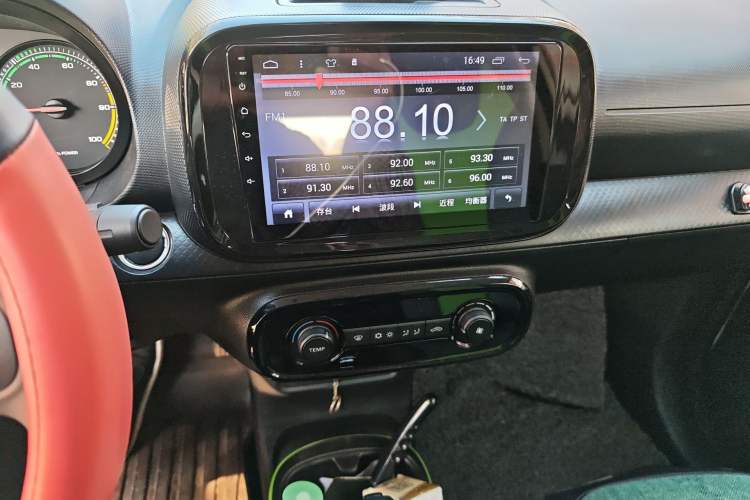 Used Roewe Clever 2021 302 km New Four-Seater Super-Efficient Version
