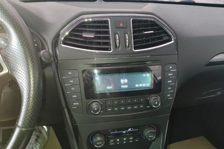Used BAIC Senova D70 2018 Performance Version 1.8T Comfort Version Audio And AC Panel
