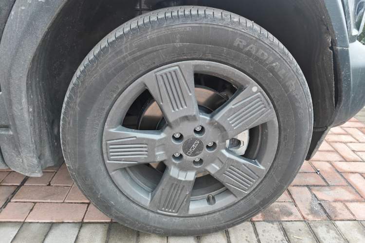 Used iCAR 03 2024 401km Two-Wheel Drive Standard Advanced Version Right Front Wheel Hub