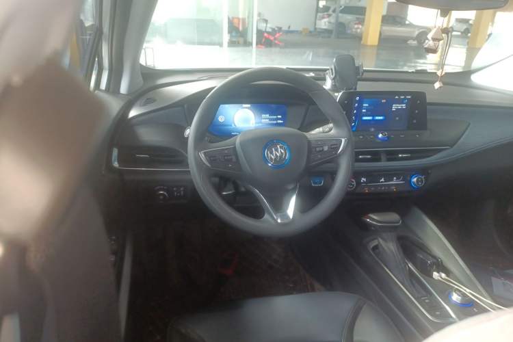 Used Buick Velite 6 2023 430km Range Commuter Version