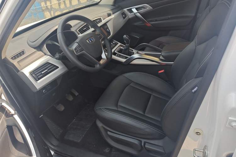 Used Geely Auto Emgrand X7 Sport 2016 2.0L Manual Smart Connect Version Left Front Seat