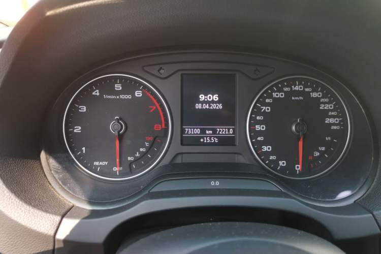 Used Audi A3 2019 Sportback 35 TFSI Sporty Version China VI Odometer Close Up