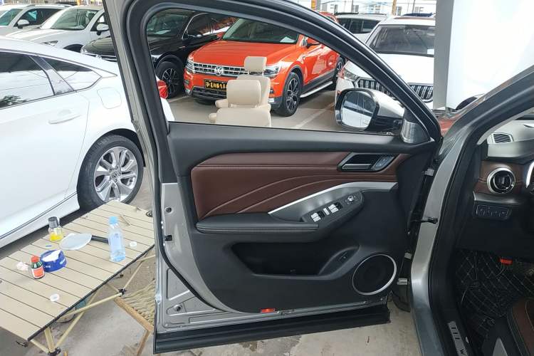 Used Wey VV6 2020 2.0T Four-Wheel Drive Zhiyu+
