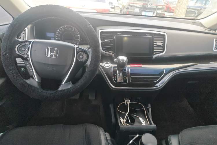 Used Honda Odyssey 2018 2.4L Smart Edition Center Console