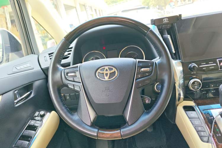 Used Toyota Alphard 2021 Dual-Engine 2.5L Luxury Edition