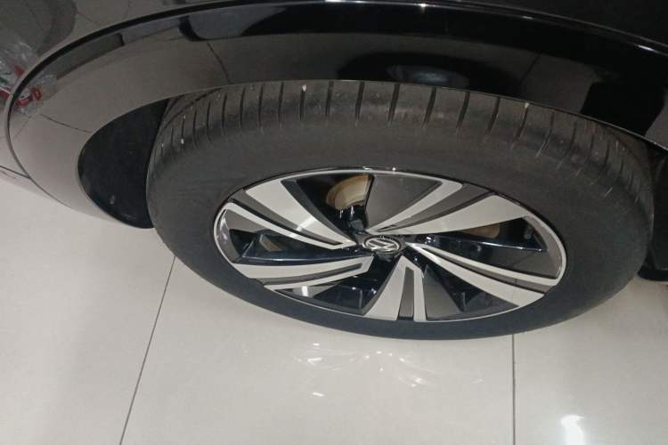 Used Volkswagen Tavendor 2024 380TSI All-Wheel Drive R-Line Cruise Edition