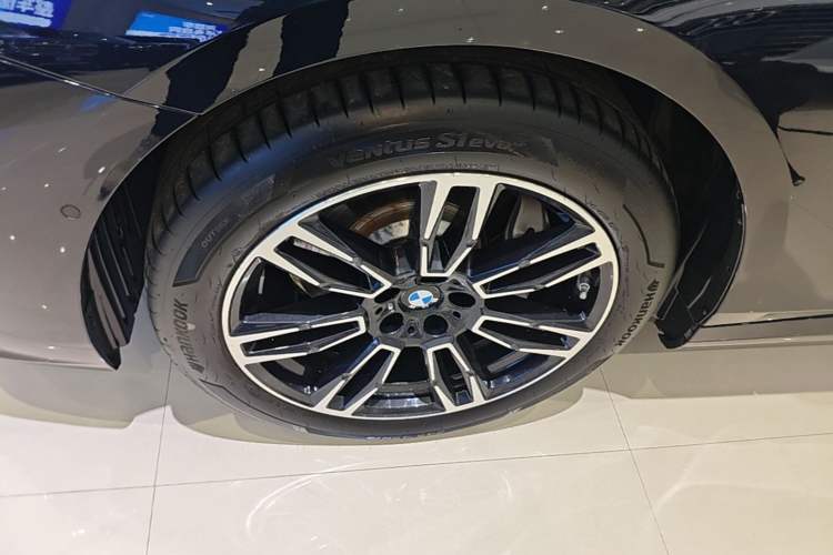 Used BMW 5 Series 2025 530Li Leading Model M Sport Package