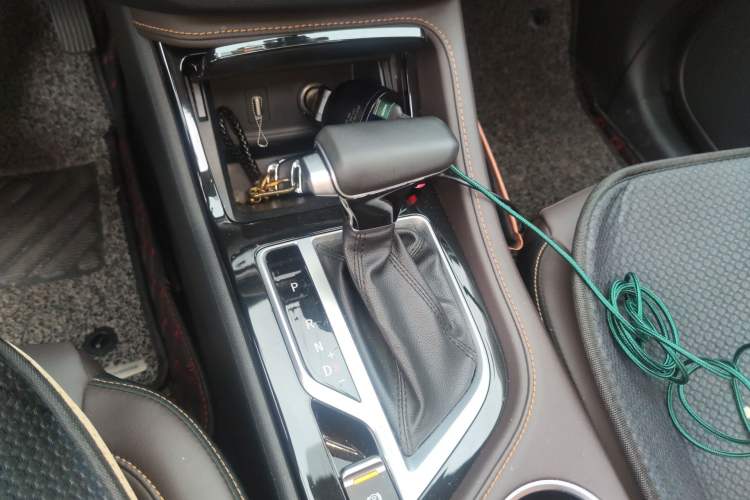 Used CHANGAN CS35PLUS 2019 1.6L Automatic Yue Lian Upgrade Edition Gear Lever