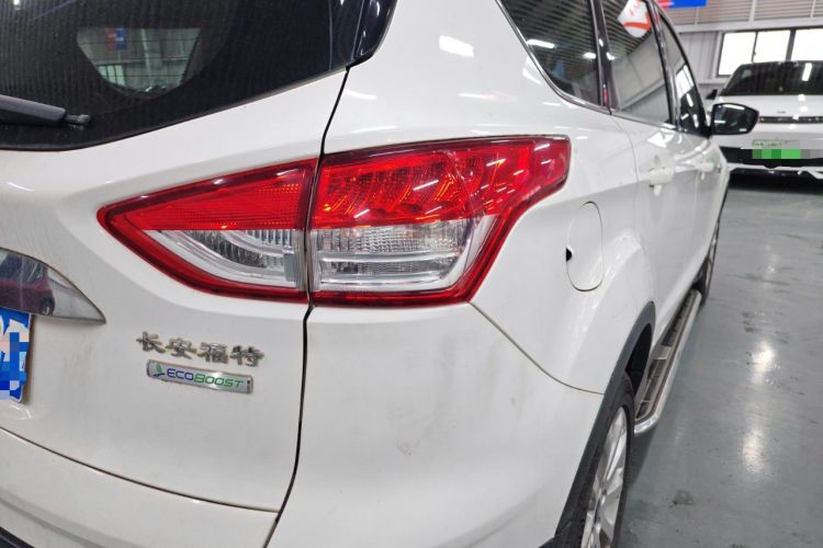 Used Ford Kuga 2013 1.6L GTDi Two-Wheel-Drive Trend Model Right Rear Taillight