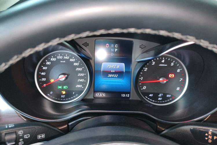 Used Mercedes-Benz V-Class 2022 V 260 Avantgarde Edition