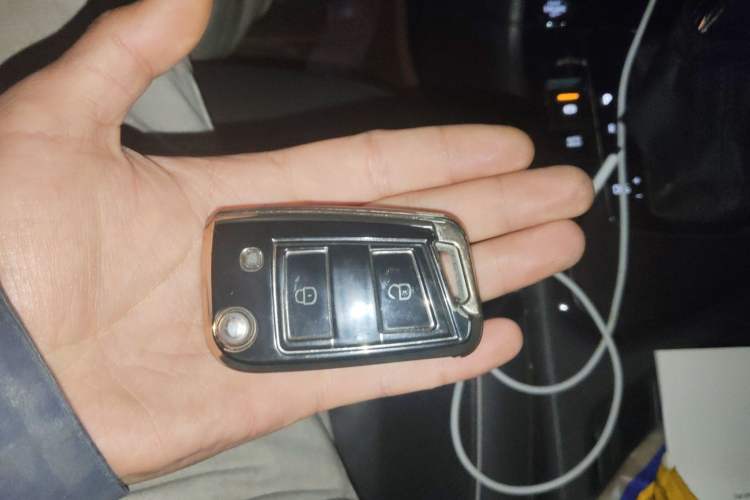 Used Volkswagen Tiguan L 2019 330TSI Automatic Two-Wheel Drive R-Line Flagship Model China VI Standard