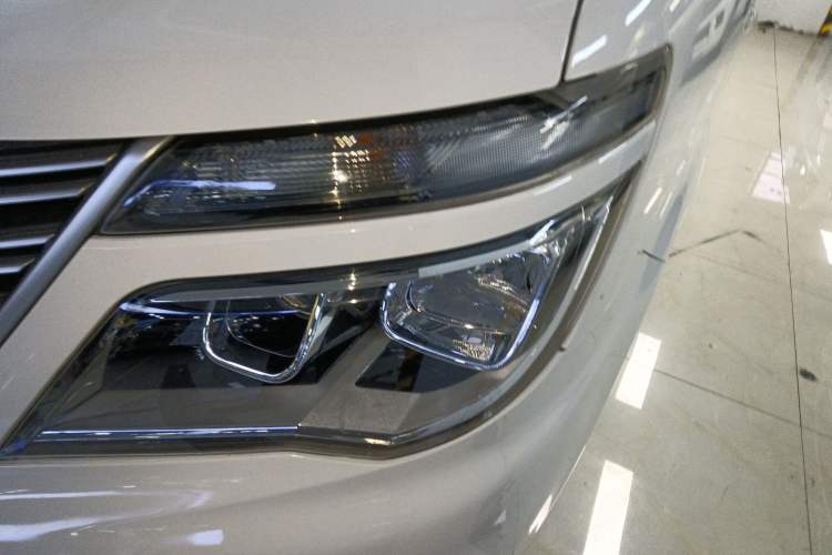 Used FORTHING Lingzhi 2019 M5L 1.6L 7-Seater Base Model China VI Standard