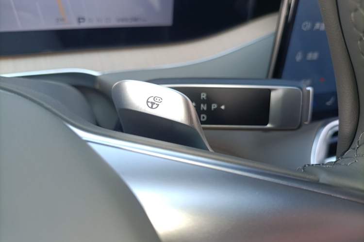 Used Denza N8L 2025 Model Flagship Model
