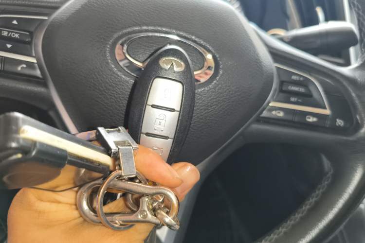 Used Infiniti Q50L 2018 2.0T Enjoyment Version China V Standard