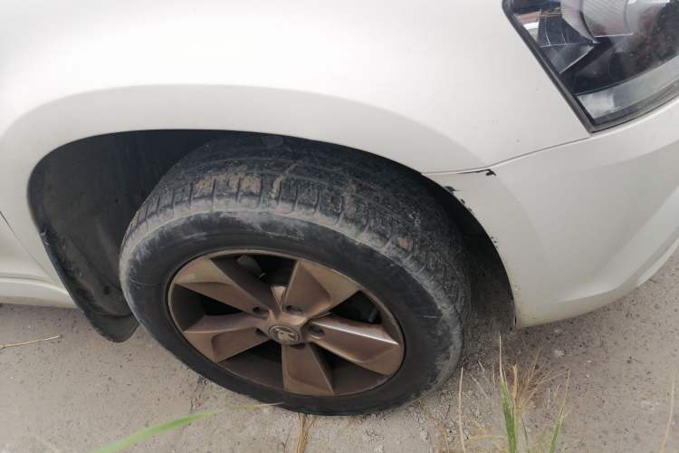 Used Skoda Yeti 2016 1.4TSI Manual Entry-Level Model Right Front Wheel Hub