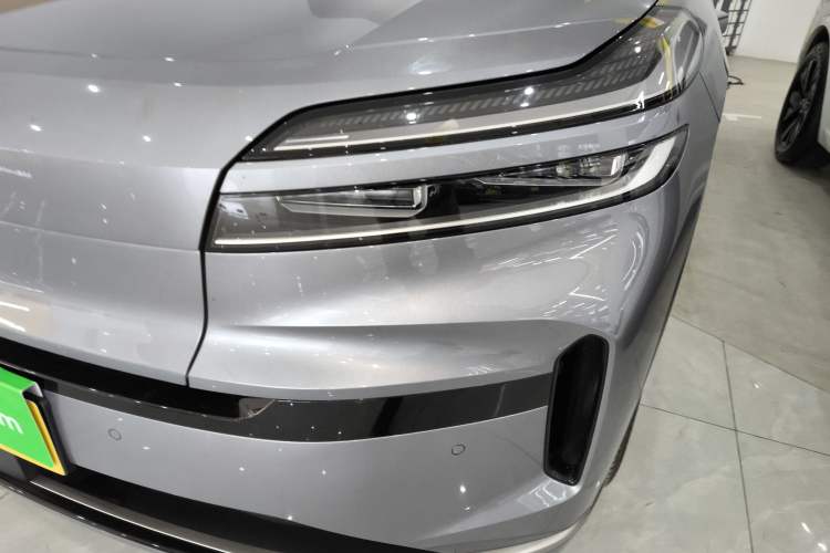 Used ONVO Luxeed L90 2025 Model—Ultra Six-Seater Version