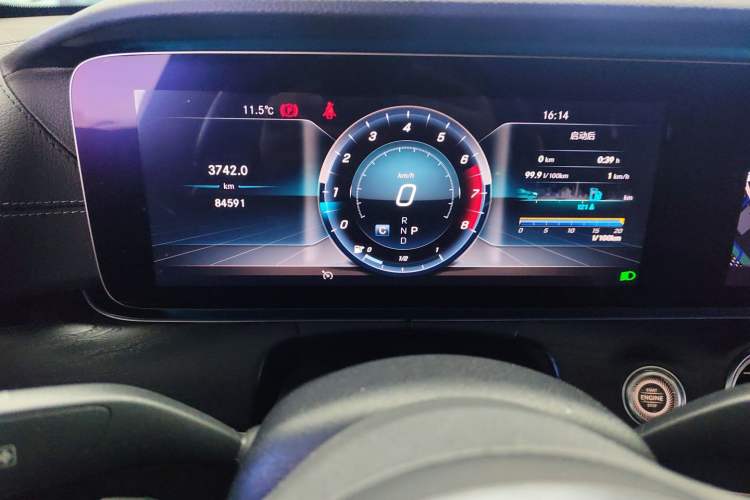 Used Mercedes-Benz E-Class 2019 Restyled E 300 L Sport Luxury Edition Instrument Cluster