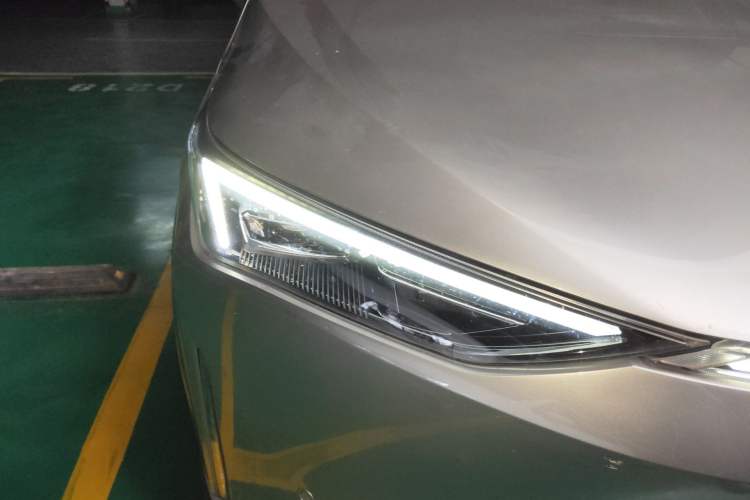 Used Hycan Z03 2022 510 km Range Trendy Cool Version 135 kW 63.98 kWh
