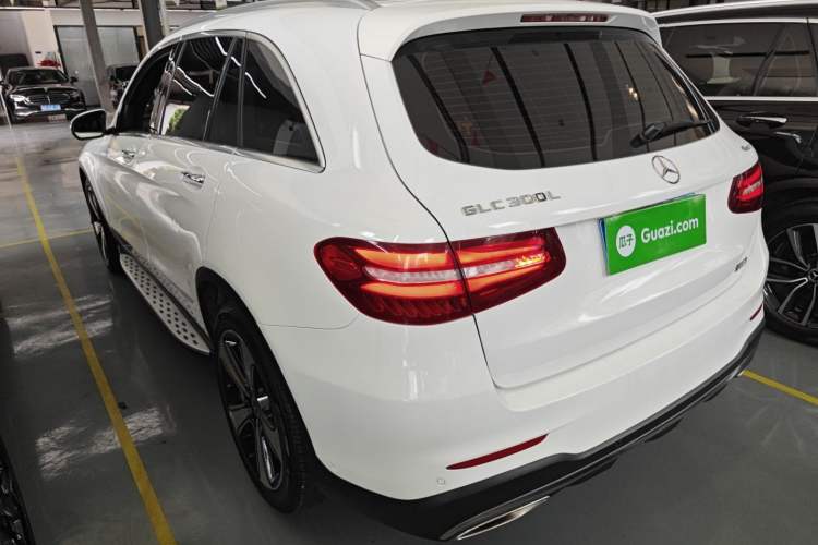 Used Mercedes-Benz GLC 2019 GLC 300 L 4MATIC Dynamic Model Rear Left 45 Deg