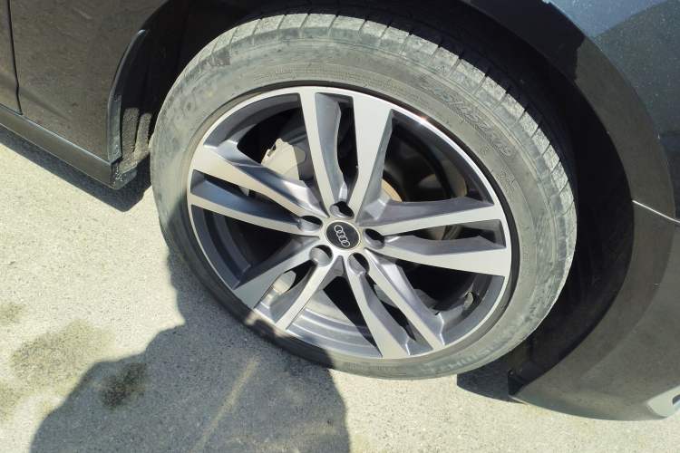 Used Audi A6L 2024 40 TFSI Luxury Dynamic Edition Right Front Wheel Hub