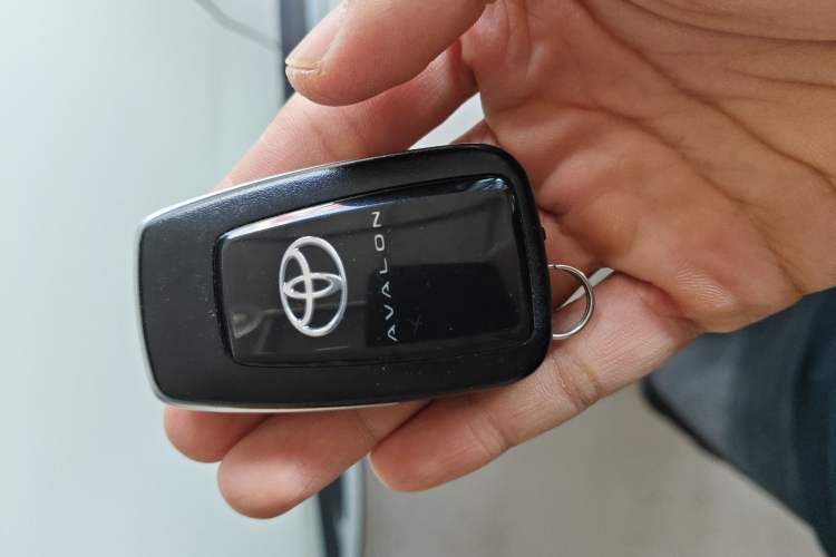 Used Toyota Avalon 2023 2.0L Premium Edition