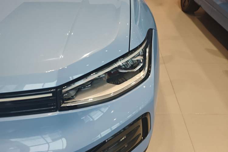 Used Volkswagen Tharu 2025 NewRui 300TSI Prestige Edition Left Front Headlight