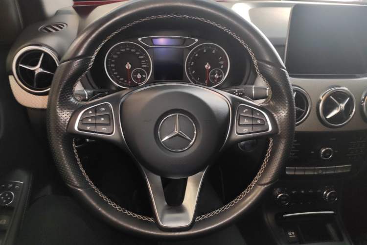 Used Mercedes-Benz B-Class 2018 B 200 Fashion Model