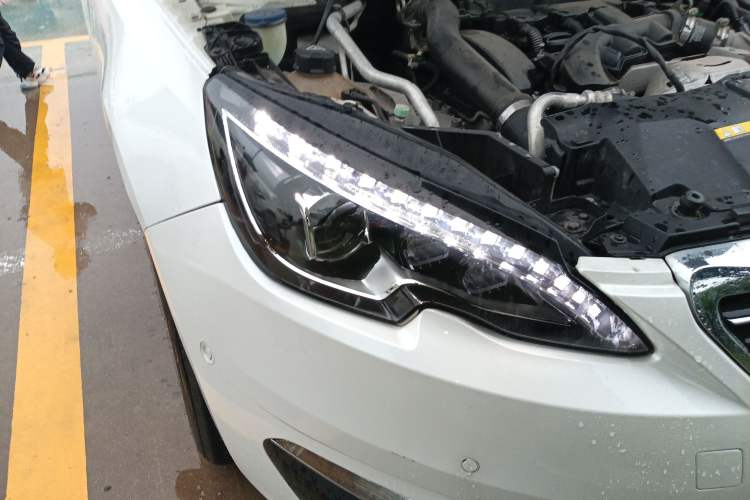 Used Peugeot 308S 2015 1.6T Automatic Ruichi Edition Right Front Headlight