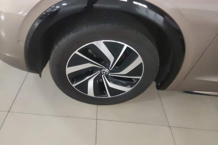 Used Volkswagen Viloran 2023 380TSI Luxury Edition
