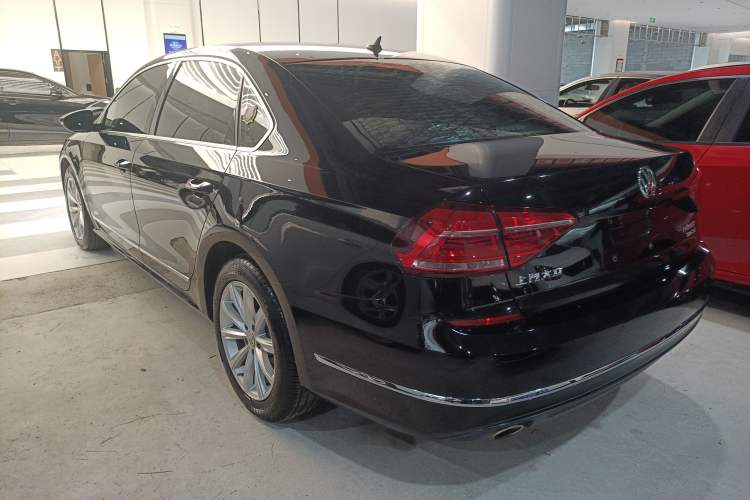 Used Volkswagen Passat 2017 330TSI DSG Luxury Edition Exterior 2