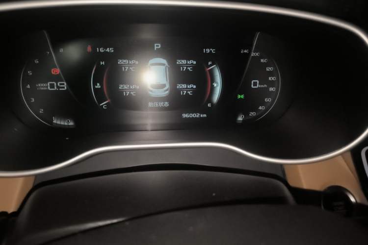 Used Geely Auto Vision S1 2018 1.4T CVT FENGXING Model Odometer Close Up