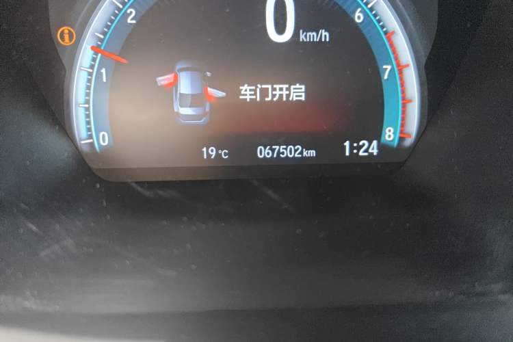 Used Honda Civic 2019 220TURBO CVT Dynamic Edition China V Odometer Close Up