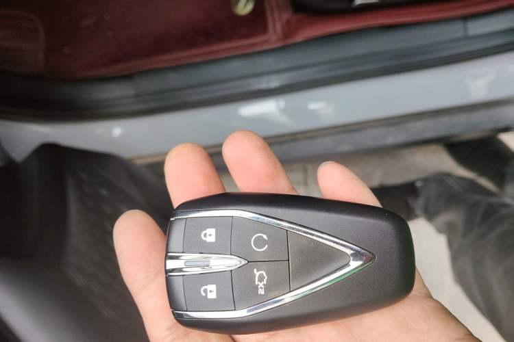 Used CHANGAN UNI-V 2022 1.5T Prestige Version
